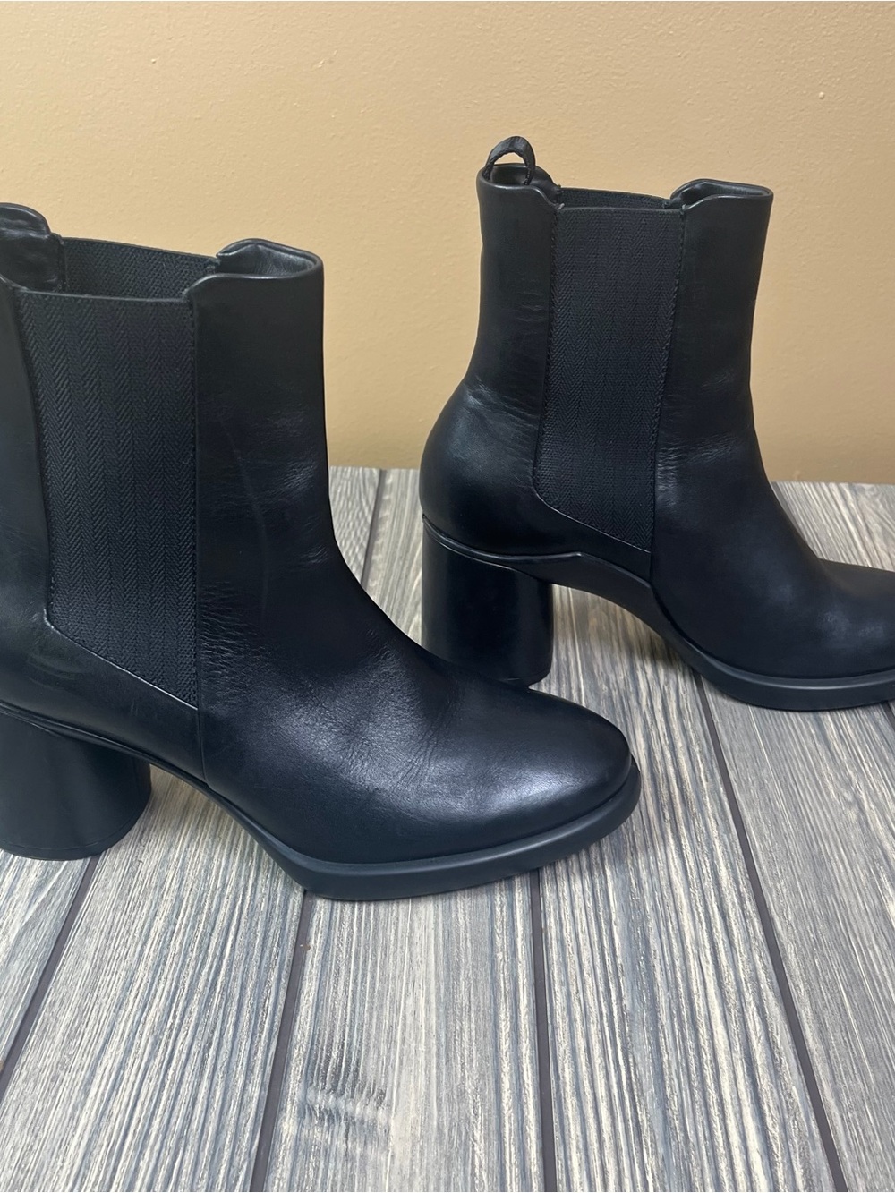 ECCO Black Chunky Heeled Booties Women's 39 / 8-8.5